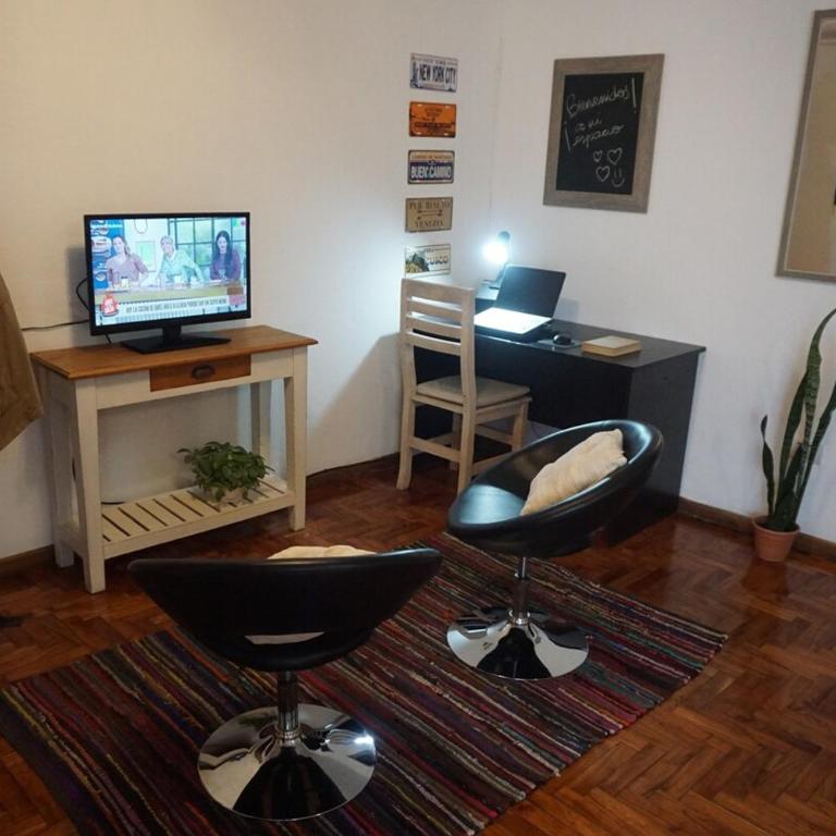 Cozy downtown apartment with a traveler's style - Apartamento de 2 dormitorios - 1