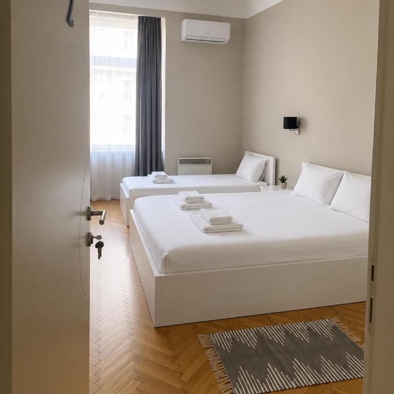 Nice 5 Apartments - Deluxe Triple Room - 2