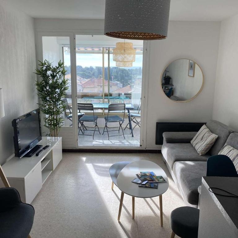 Résidence Porquerolles - Joli T1 à Bandol avec vue petite vue mer MAE-8734 - Studio - 2