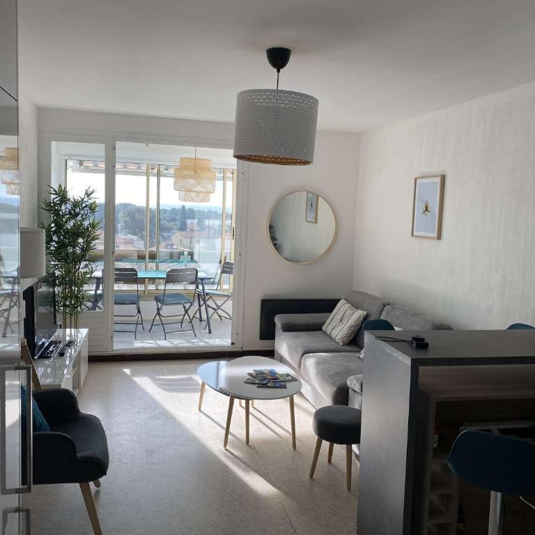 Résidence Porquerolles - Joli T1 à Bandol avec vue petite vue mer MAE-8734 - Studio - 5