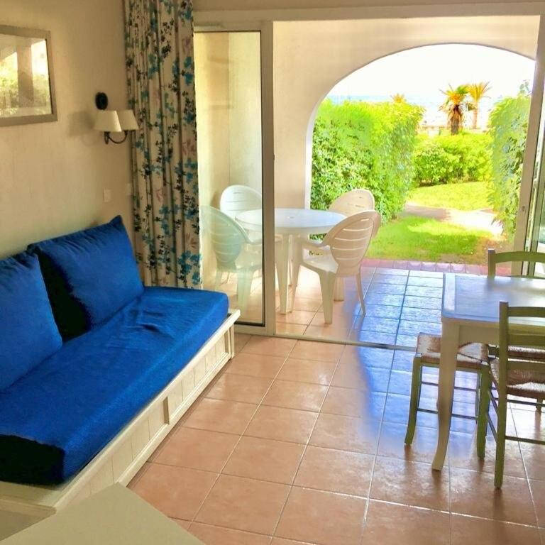 Résidence Rivages - Coquet appartement de type 2 en rez de jardin à Six Fours les Plages MAE-9654 - Appartement - 2