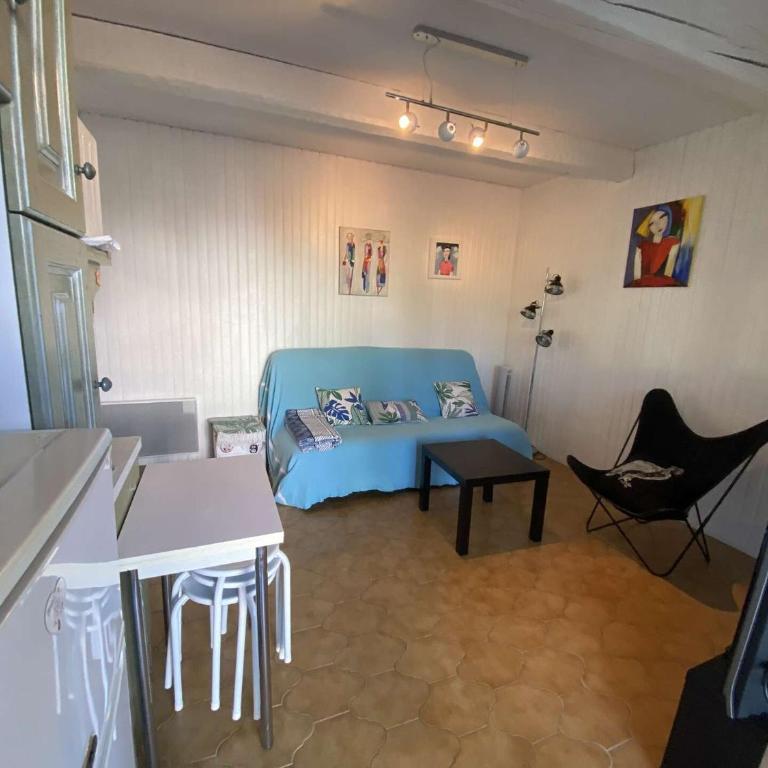 Résidence Marie Louise - Agréable appartement de 35m2 avec 4 couchages à Six Fours les Plages proche des plages MAE-9824 - Appartement - 4