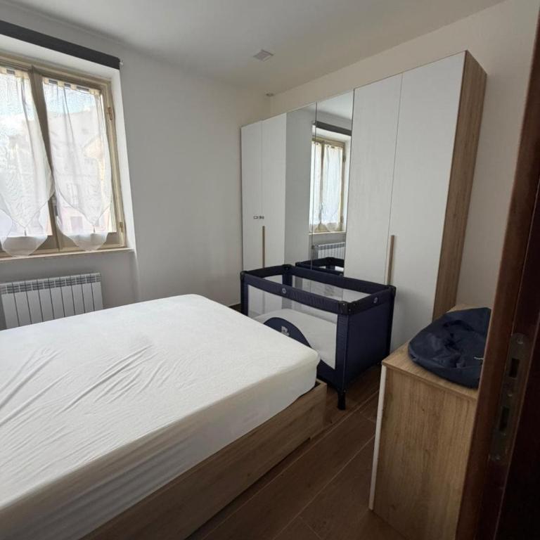 Ricky's home - Three-Bedroom House - 3