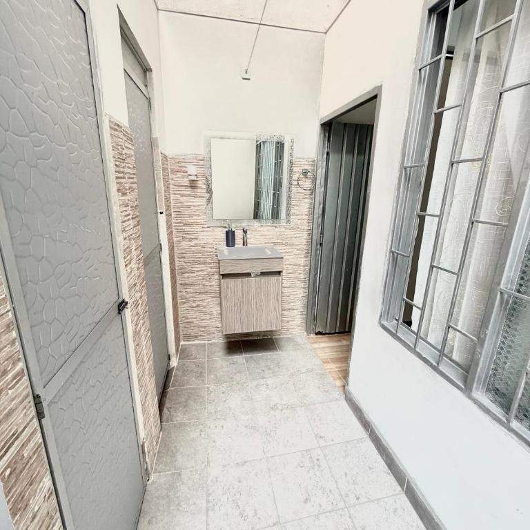 Alojamiento a 10 minutos del complejo acuático - Piscinas olímpicas de Ibagué - Apartamento de 3 dormitorios - 6