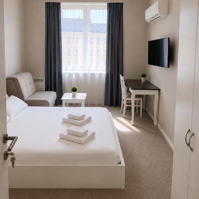Nice 5 Apartments - Deluxe Double Room - 3