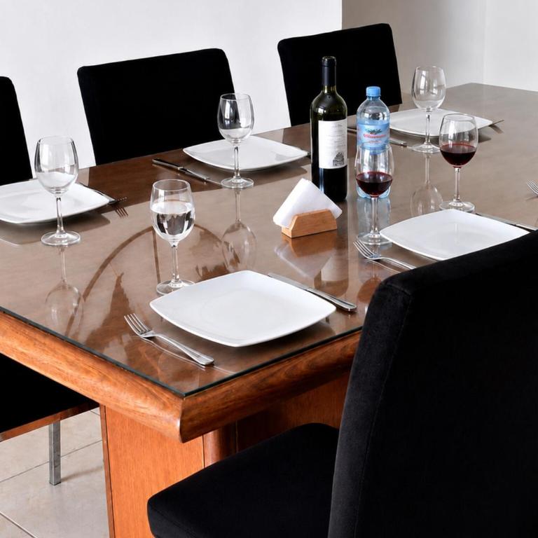 Casa para Familias con Pileta a 5 min del Centro - Four-Bedroom House - 4