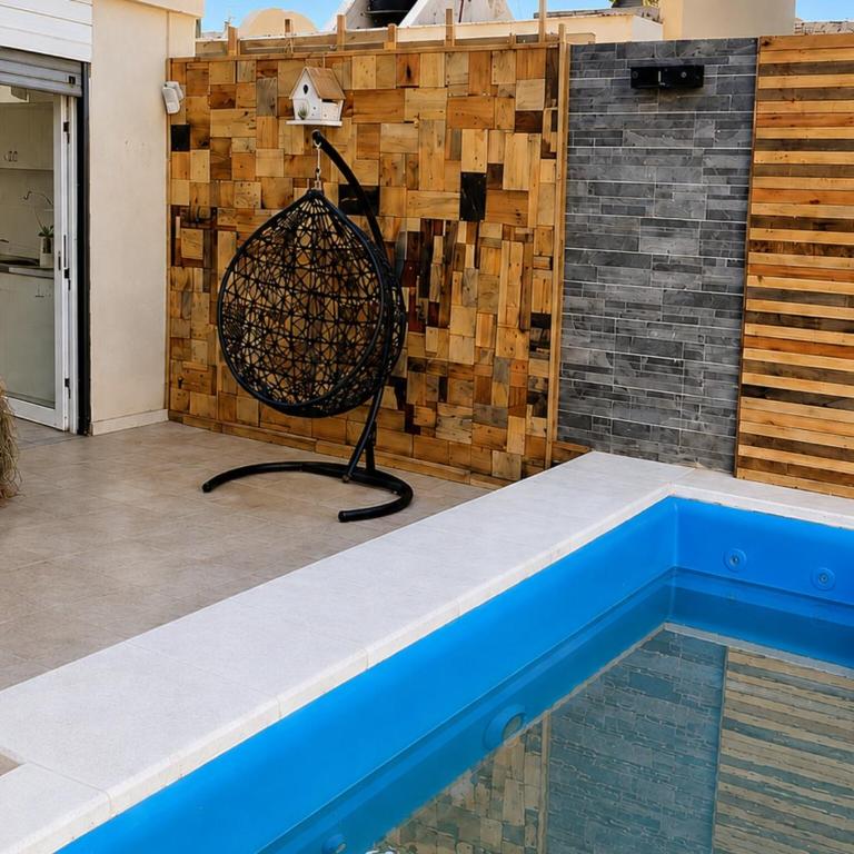 Casa para Familias con Pileta a 5 min del Centro - Four-Bedroom House - 1