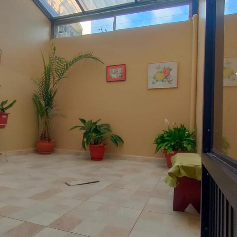 Casa Residencial Familiar - Casa de 3 dormitorios - 13
