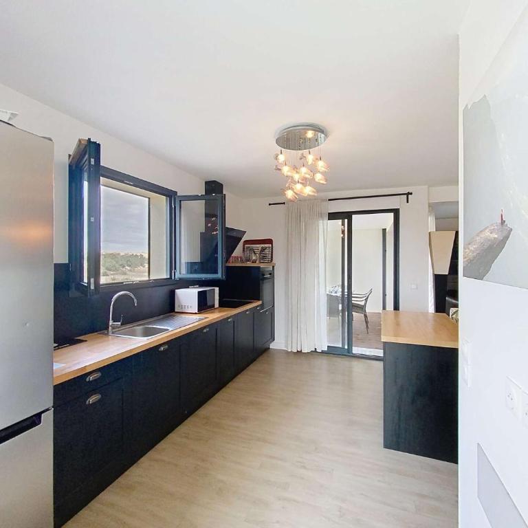 Résidence Roof Top - Appartement T4 4 pour l'accueil de 6 personnes à 200m des plages MAE-0911 - Appartement - 4