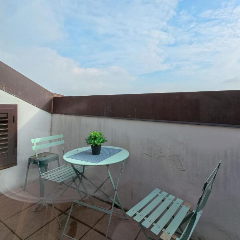 Navigli - Porta Genova Apartments - One-Bedroom Apartment with Balcony and City View - 1