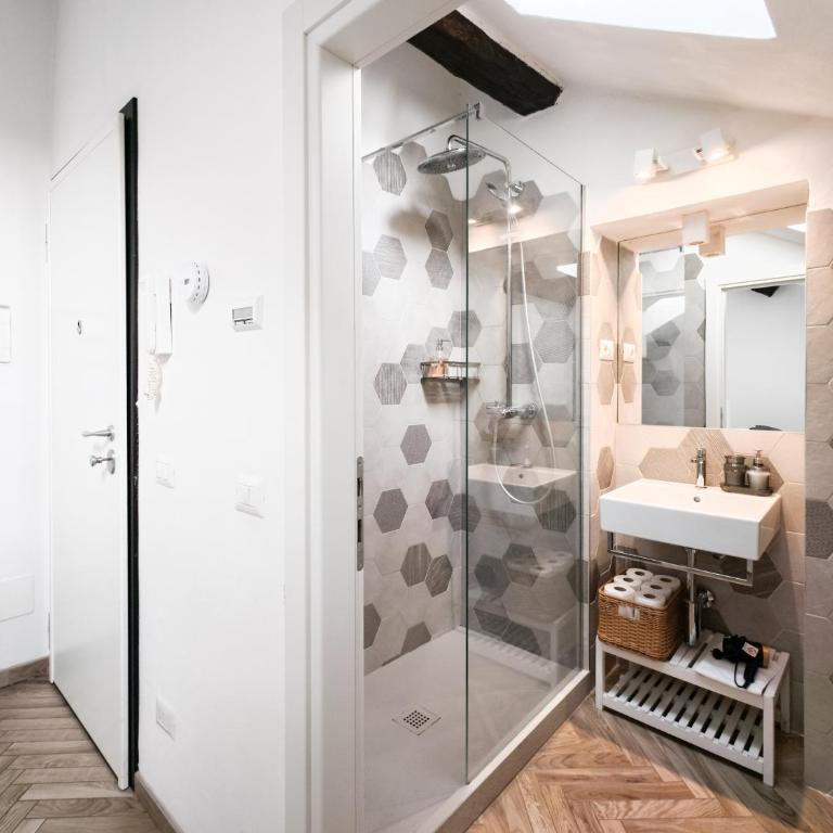 Navigli - Porta Genova Apartments - One-Bedroom Apartment with Balcony and City View - 4
