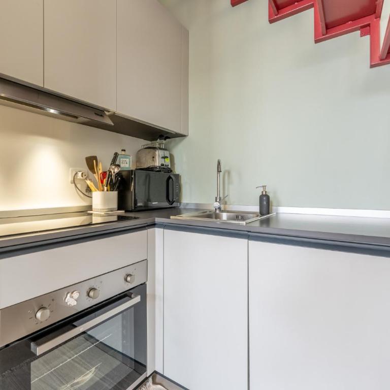 Navigli - Porta Genova Apartments - Deluxe One-Bedroom Apartment - 4