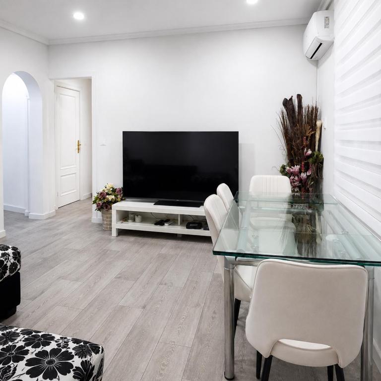 Apartamento renovado y tranquilo, 2 dormitorios bien comunicado con el centro de Madrid - Appartement 2 Pièces - 3