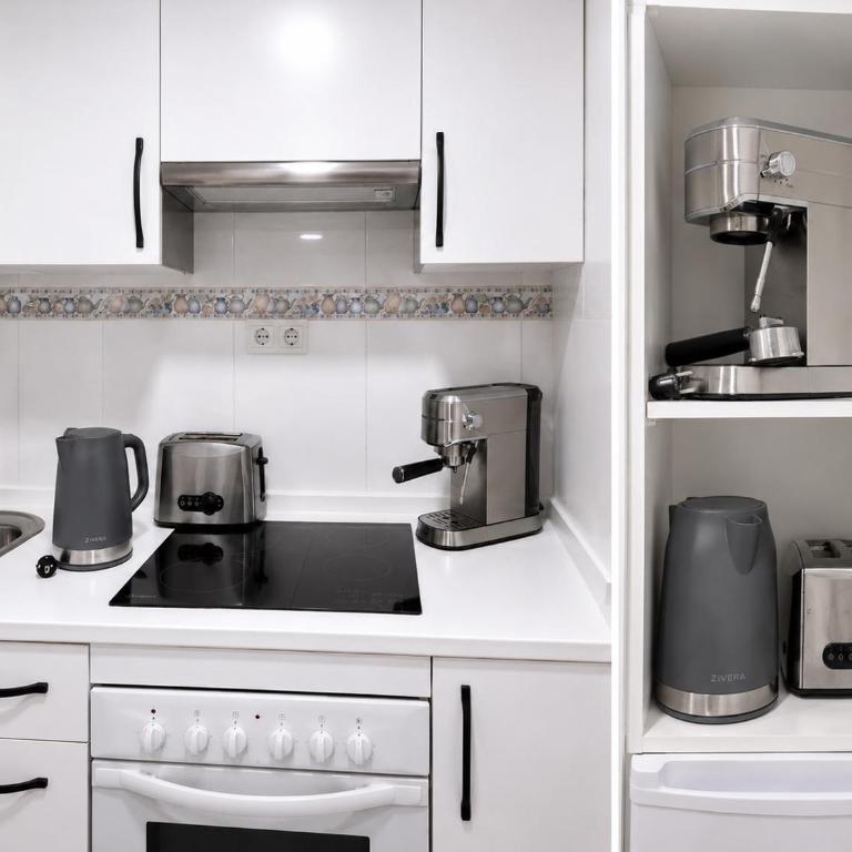 Apartamento renovado y tranquilo, 2 dormitorios bien comunicado con el centro de Madrid - Appartement 2 Pièces - 12