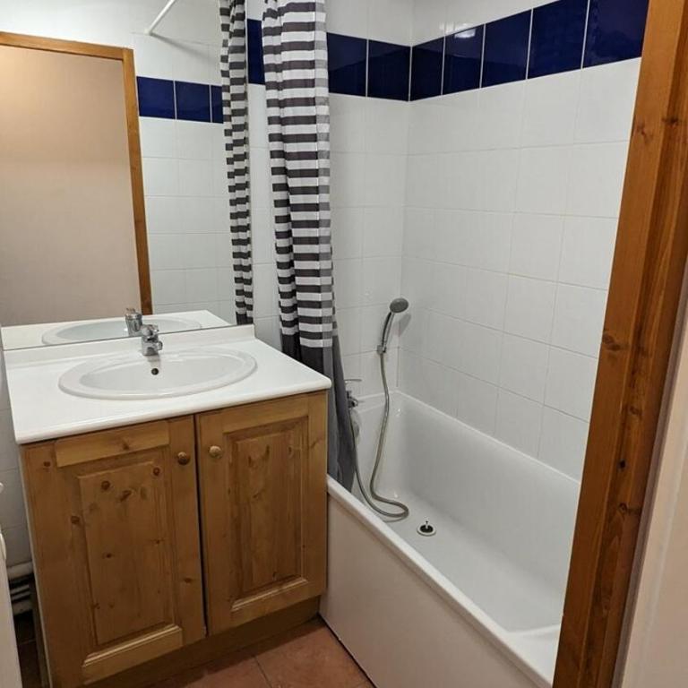 Résidence Balcons Du Soleil - Trois pièces 8 pers Balcons du soleil n° 401 avec WIFI ET Netflix MAE-7554 - Appartement - 13