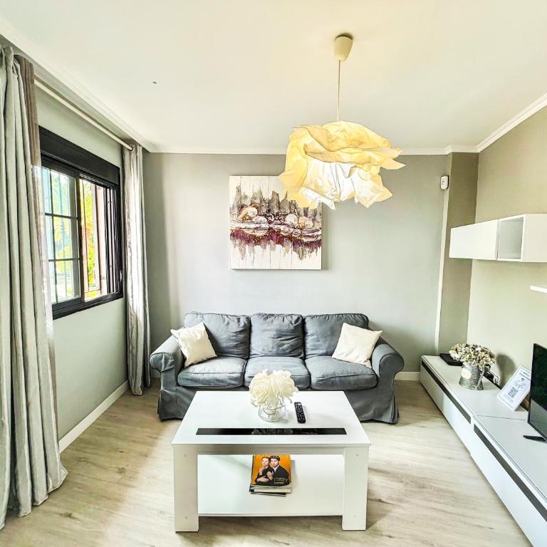 Adeje Living - Stylish 2 Bedroom Apartment in Adeje Tenerife - Apartamento de 2 dormitorios - 2