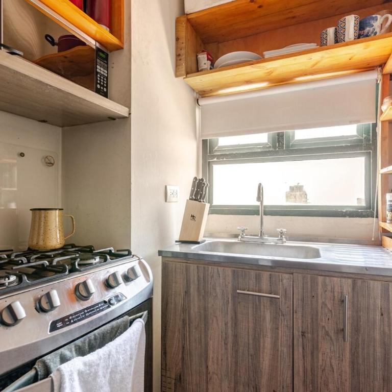 My Virtual Stay, Vantech - Classic One-Bedroom Apartment with King Bed - 35
