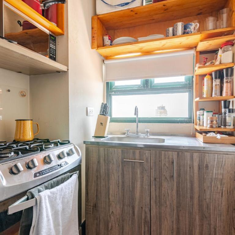 My Virtual Stay, Vantech - Classic One-Bedroom Apartment with King Bed - 24