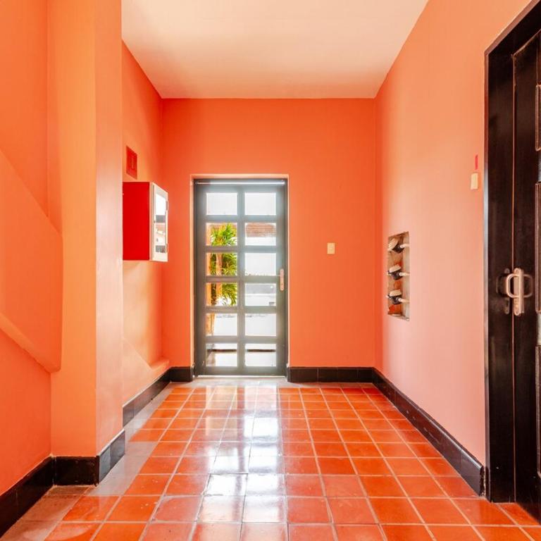 My Virtual Stay, Vantech - Classic One-Bedroom Apartment with King Bed - 1
