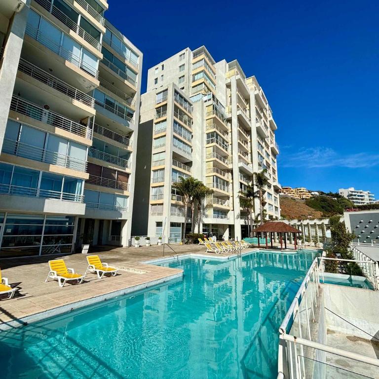 Frente a Playa Cochoa con piscina climatizada - Apartamento - 39