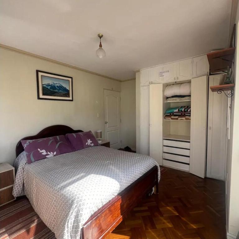 Departamento céntrico, cálido y con una vista que enamora - Two-Bedroom Apartment - 23