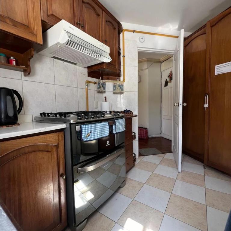 Departamento céntrico, cálido y con una vista que enamora - Two-Bedroom Apartment - 30