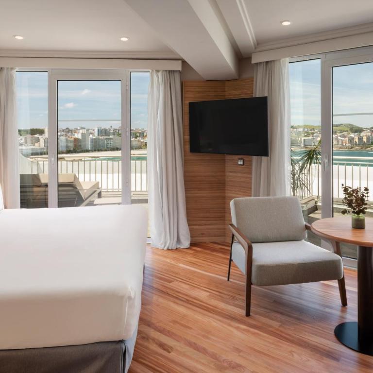 Meliá Maria Pita - Suite Dúplex Presidencial con vistas al mar - 6