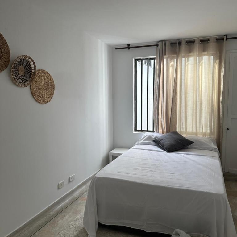 Emerald house - Double Room with Shared Bathroom - 1