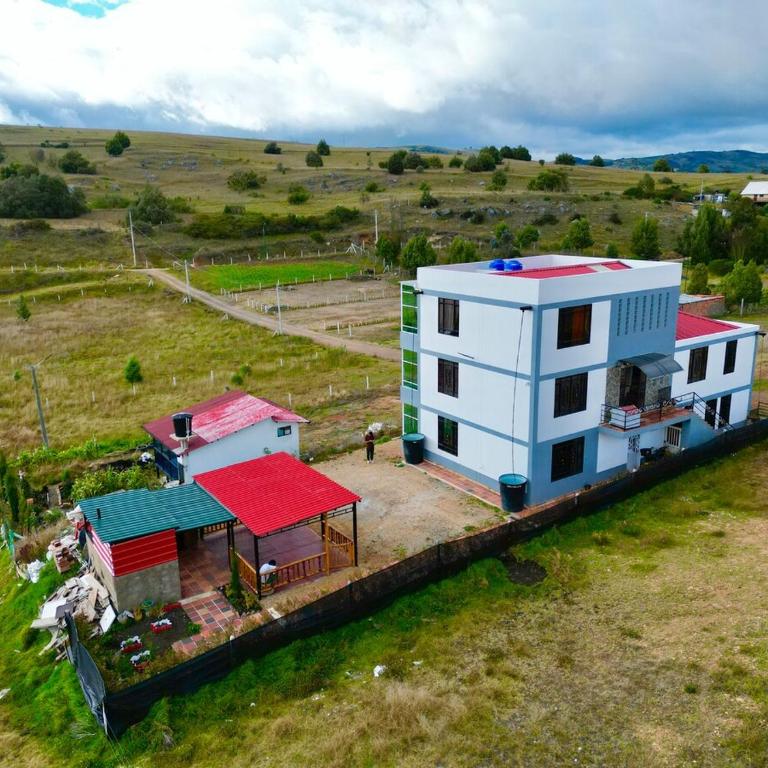 Hermoso Apartamento en Medio de las Montañas - Apartamento de 3 dormitorios - 4