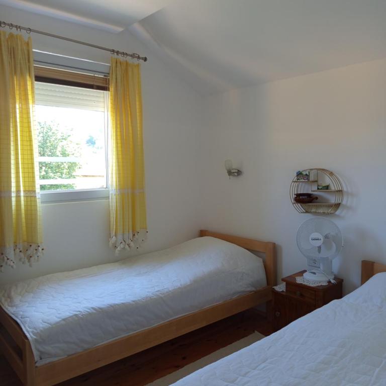 GUESTHOUSE TARA - Dvokrevetna Soba sa Zasebnim Krevetima - 13