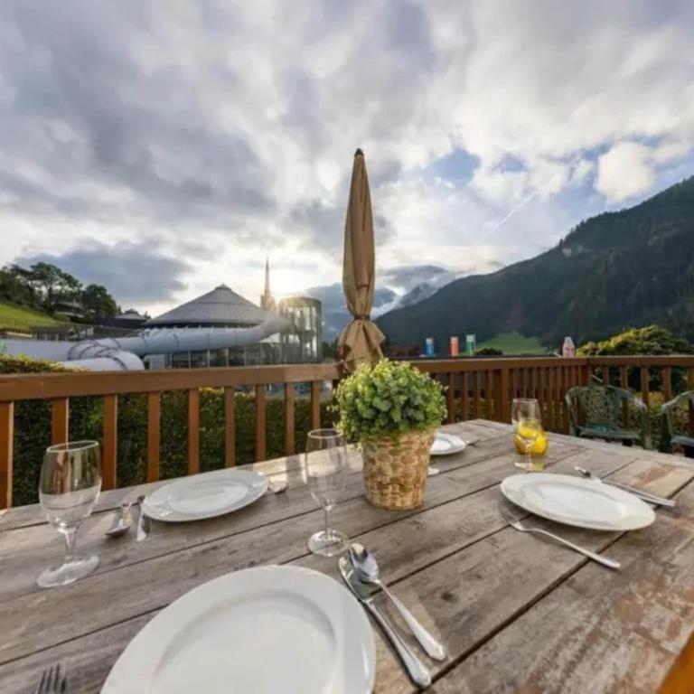 Spacious Stay with Mountain View - Maison de Vacances 3 Chambres - 28