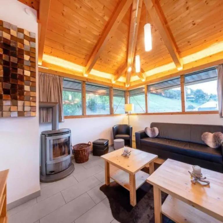 Spacious Stay with Mountain View - Maison de Vacances 3 Chambres - 14
