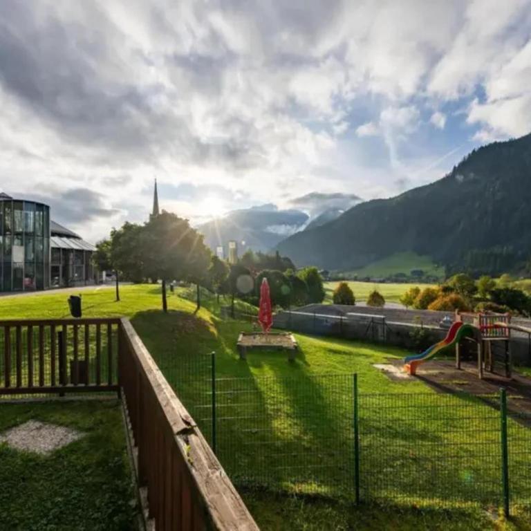 Spacious Stay with Mountain View - Maison de Vacances 3 Chambres - 29