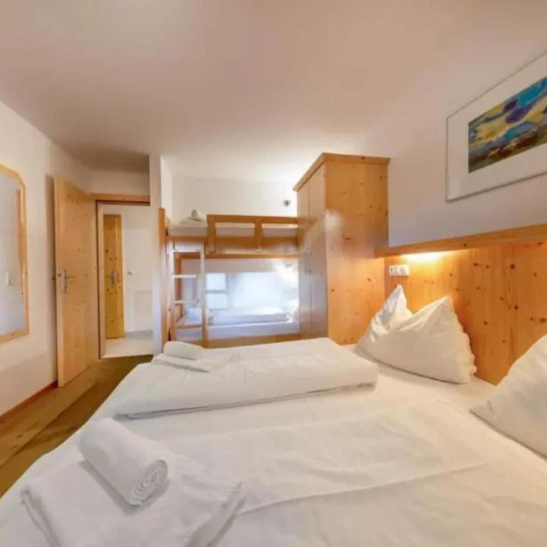 Spacious Stay with Mountain View - Maison de Vacances 3 Chambres - 21