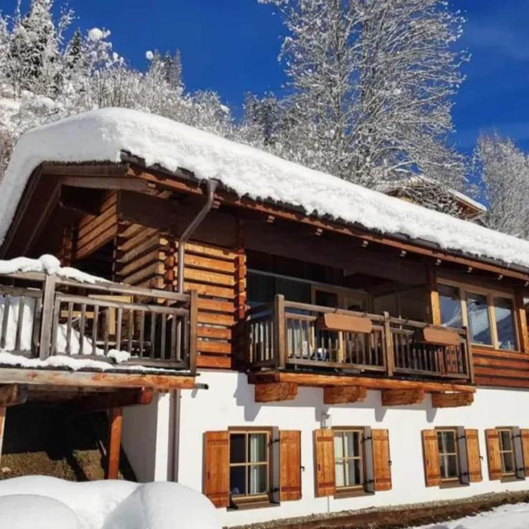 Austrian Mountain Chalet Retreat - Ferienhaus mit 4 Zimmern - 32