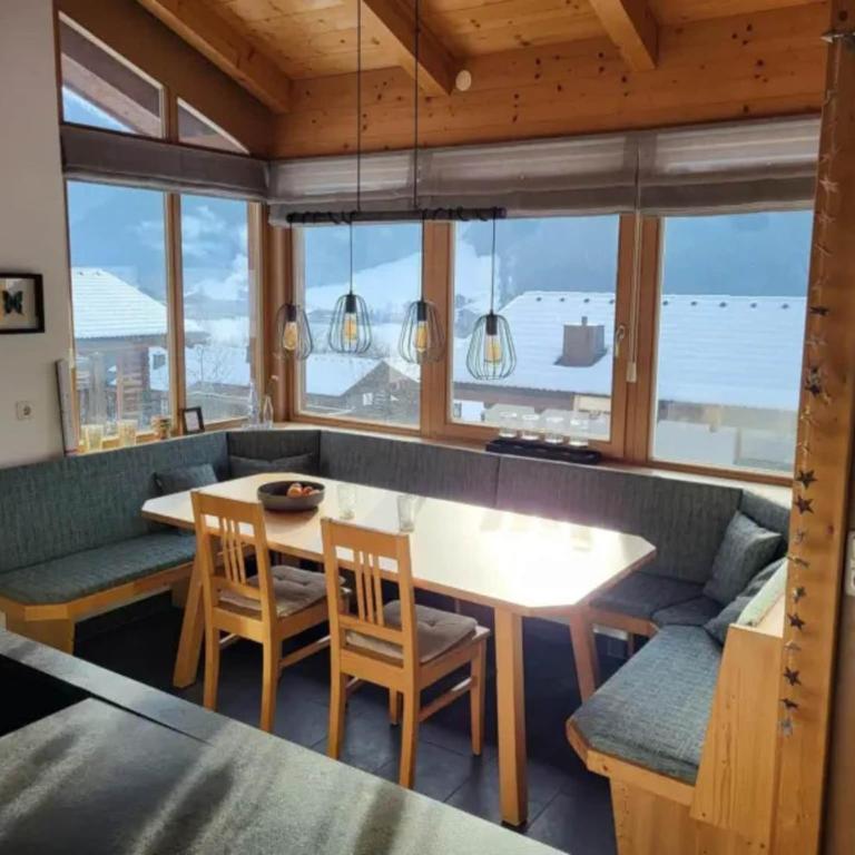 Austrian Mountain Chalet Retreat - Ferienhaus mit 4 Zimmern - 13
