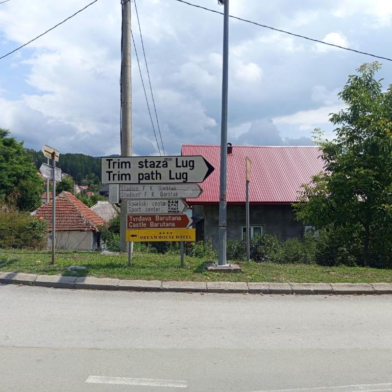 GUESTHOUSE TARA - Dvokrevetna Soba sa Bračnim Krevetom - 12