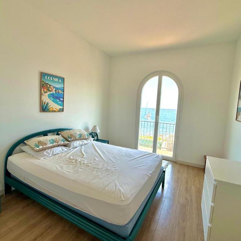 Cap d'Antibes vue plage de la GAROUPE - 8 couchages - Jardin et terrasse - Villa - 23
