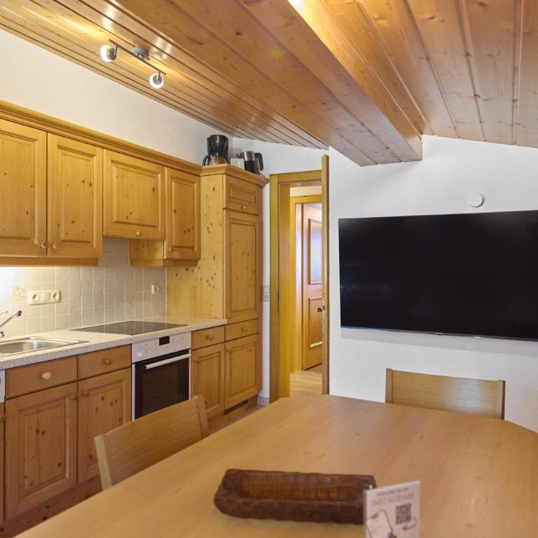 Chalet H Montafon - Apartment mit 2 Schlafzimmern und Bergblick - 9