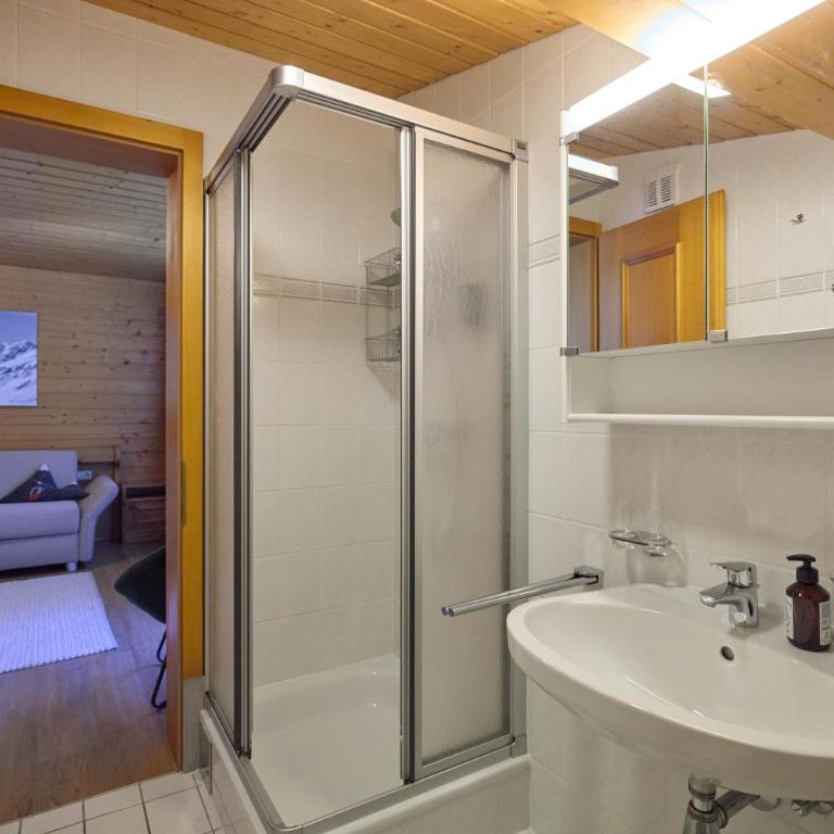 Chalet H Montafon - Apartment mit 2 Schlafzimmern und Bergblick - 15