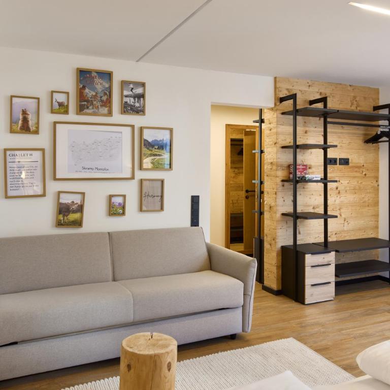 Chalet H Montafon - Doppelzimmer mit Balkon - 2