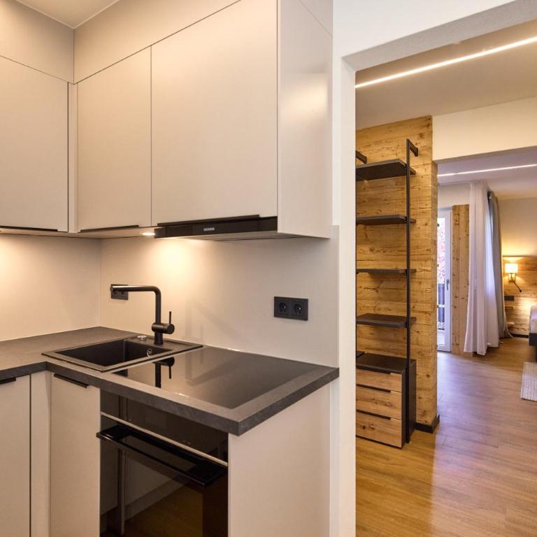 Chalet H Montafon - Doppelzimmer mit Balkon - 9
