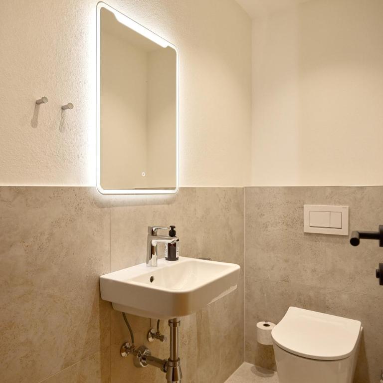 Chalet H Montafon - Doppelzimmer mit Balkon - 15
