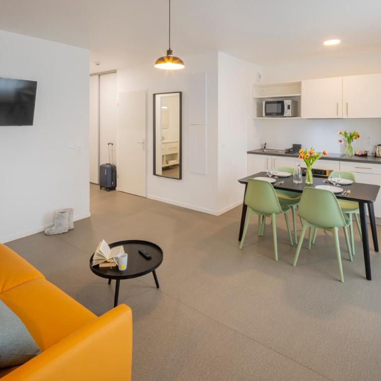 All Suites Appart Hôtel - Le Havre Centre - Les docks - Appartement (2 Lits Doubles et 1 Canapé-Lit) - 2