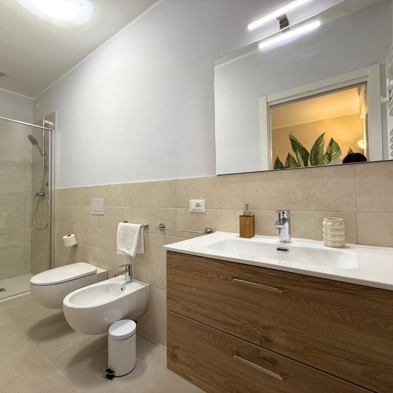 Villa Budi - 3 Suites con bagno privato, Garage e 4 posti auto - Casa con 4 camere da letto - 26