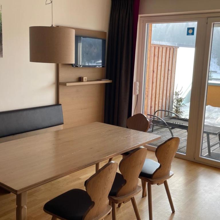 Nassfeld Mountain Apartments - Apartment mit 3 Schlafzimmern, Balkon und Bergblick - 11