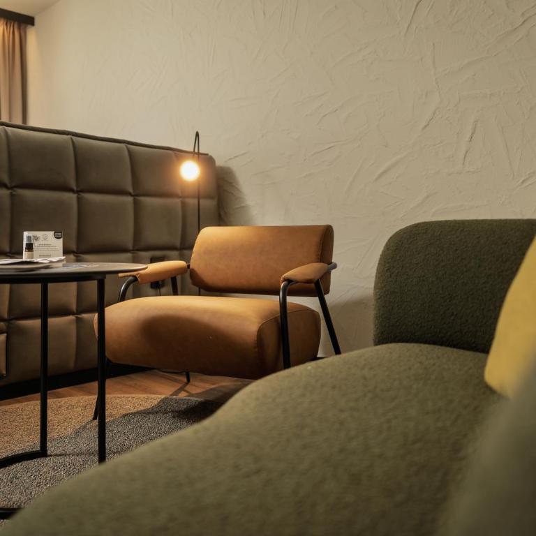 Tauern Spa Hotel & Therme - Panorama Room Glacier View - 3