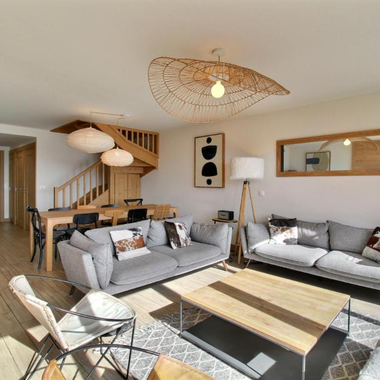 ARC 1600, Résidence Premium LE RIDGE, Appartement 10 personnes Vue Montagne - Ski aux pieds - Sauna, Hammam, Piscine intérieure chauffée, Salle de sport & fitness - Four-Bedroom Apartment with Balcony - 6