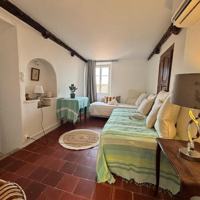 Au Levant, Maison de village de charme, vue mer - Maison 4 Chambres - 16