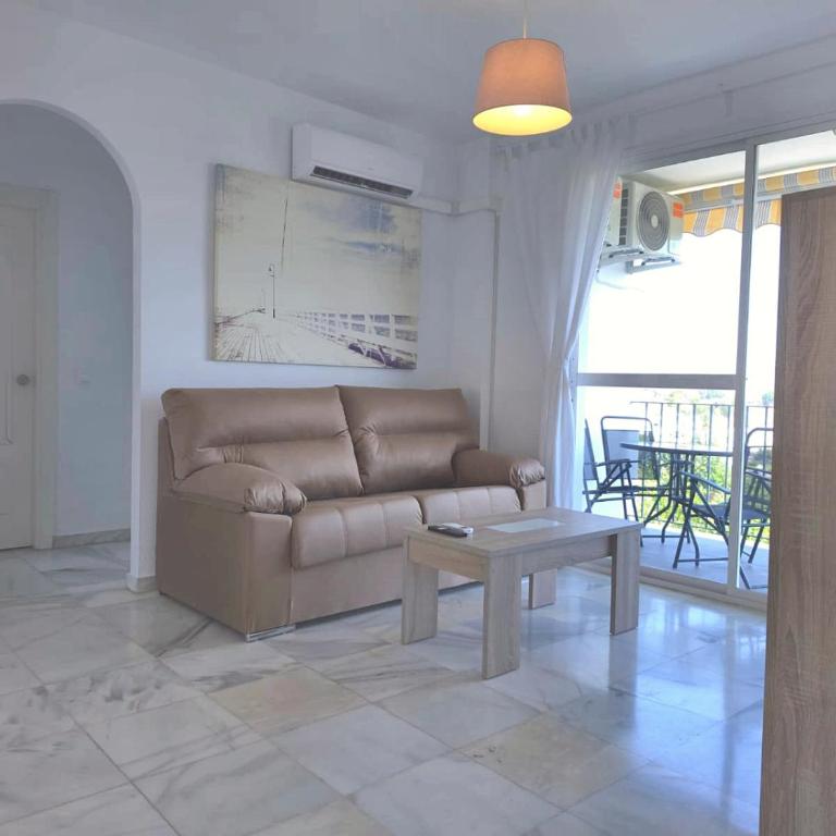 BUENAVISTA - 2-Bedroom for 4 with Sea-View Terrace and AC - Free Street Parking - Apartamento - 10